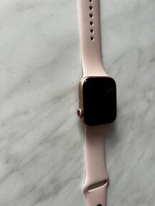 Apple Watch 6, funkčné, s nabíjačkou - 3