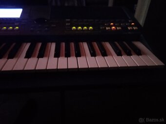 Yamaha psr s670 - 3