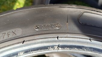 235/45 R18 98Y - 3