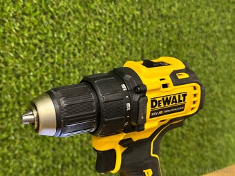 DeWALT DCD708 vŕtací skrutkovač - 3