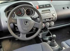 Predám Honda jazz 1.3 61kw - 3