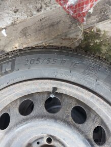 Pneumatiky  + plechové disky 205/55 R16(Michelin) - 3