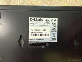 Predám 8-portový switch D-Link DGS-108 - 3