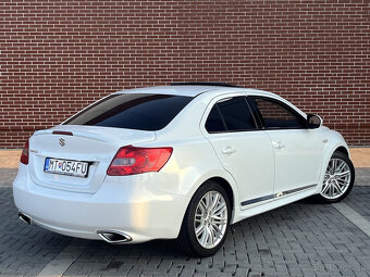 Suzuki Kizashi 2.4 VVT 131kW Manuál - 3