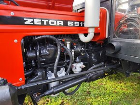 Traktor Zetor 6911 - 3