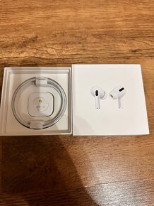 Apple AirPods Pro 1st generation - 3