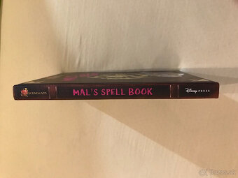 Descendants: Mal's Spell Book - 3