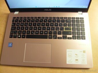 Notebook ASUS E 510- ružová farba, AKO NOVÝ  - 3