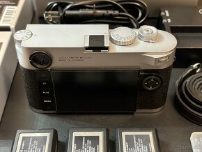 Leica M10 silver + 2 extra baterie (top stav) - 3