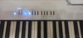 Predám Roland FP-30x WH 88 Biely stage piano Klavír White - 3