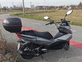 Honda pcx 2016 po servise za 2300€ zimná cena 1600€ - 3