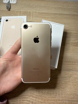 iPhone 7 32GB Rose gold - 3