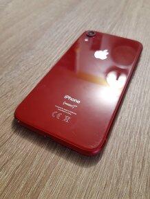 iPhone XR / 64GB Červený prasknutý displej - 3