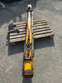 VÝLOŽNIK NA JCB 3cx - 3