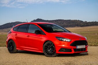 Ford Focus 2.0 EcoBoost ST R - 3