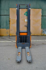 Elektrický paletový vozík s nosnosťou až 1600 kg - 3