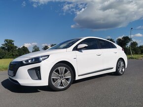 Hyundai IONIQ - 3