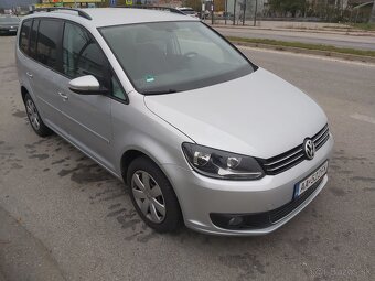 Volkswagen Touran 2.0 TDI Comfortline - 3