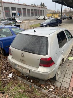 Volkswagen Golf 4 - automat - 3