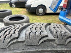 Predam Zimne 235/60 R18 pneumatiky - 3