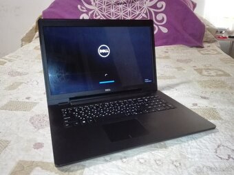 Dell. Intel i5. 17,3 HD+. 256 GB SSD.8GB. nVidia 2+4GB. - 3