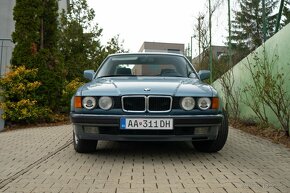 BMW 750i E32 - 3