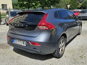 Volvo V40 T2 1.5 - automat - benzín - 3