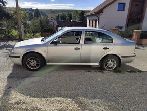 Škoda Octavia sedan 1,9SDI,,50kw,,r.v.2002 - 3