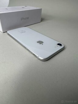 Apple iPhone 8 64GB Silver - 3