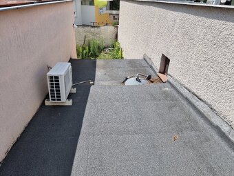 Átriový prízemný RD v milionárskej štvrti s garážou 170 m² - 3