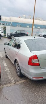 Predám auto Škoda Octavia 1.4 Tsi,90kW, strieborná metalíza - 3