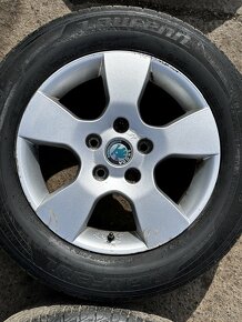 Predám elektrony 195/65 R15 Letné pneu Škoda Audi Seat - 3