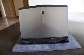 alienware 13 r3 OLED dotykový - 3