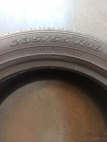 Pneu 235/55R18 - 3