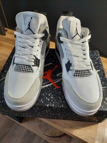 Jordan 4 - 3