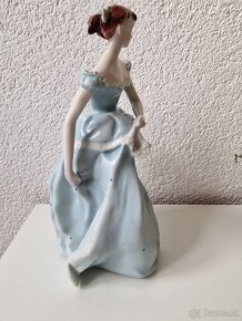 Porcelánová žena Royal Dux - 3