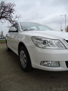 Škoda Octavia Combi 1.6 MPI Elegance - 3