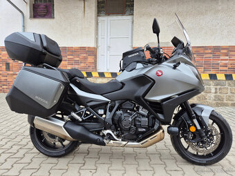 Prodám Honda NT1100 DCT , r. v. 2022, ABS, TC, ČR - 3