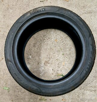 235/45r18 Pirelli Pzero - 3