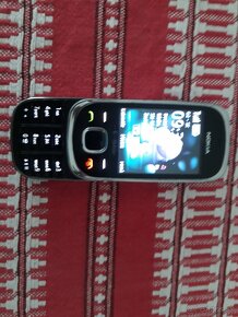 Nokia 7230 - 3