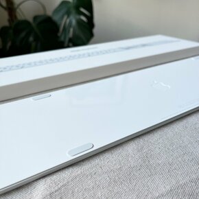 Apple Magic Keyboard s číselnou klávesnicou, strieborná – US - 3