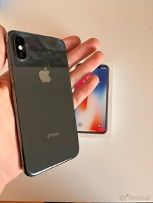 iPhone X 64GB - 100% batéria - 3