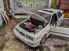 Ford Sierra Cosworth 1:18 Autoart - 3