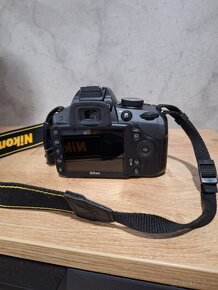 Nikon D3200 - 3