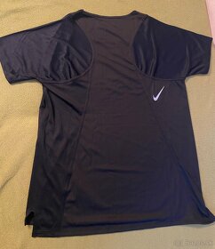 Predám dámske športové tričko Nike - 3