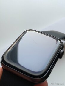 Apple Watch SE 2020 44 mm - 3