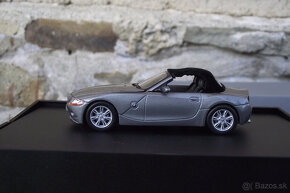 1:43 BMW - 3