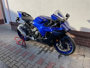 Yamaha r1 - 3