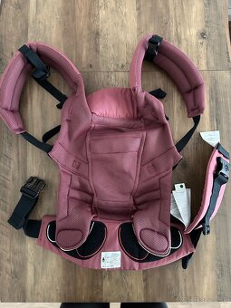 Detsky nosic ErgoBaby Adapt Cool Air - Plum - 3