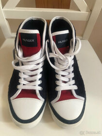 Predám tenisky Tommy Hilfiger 38,5 - 3